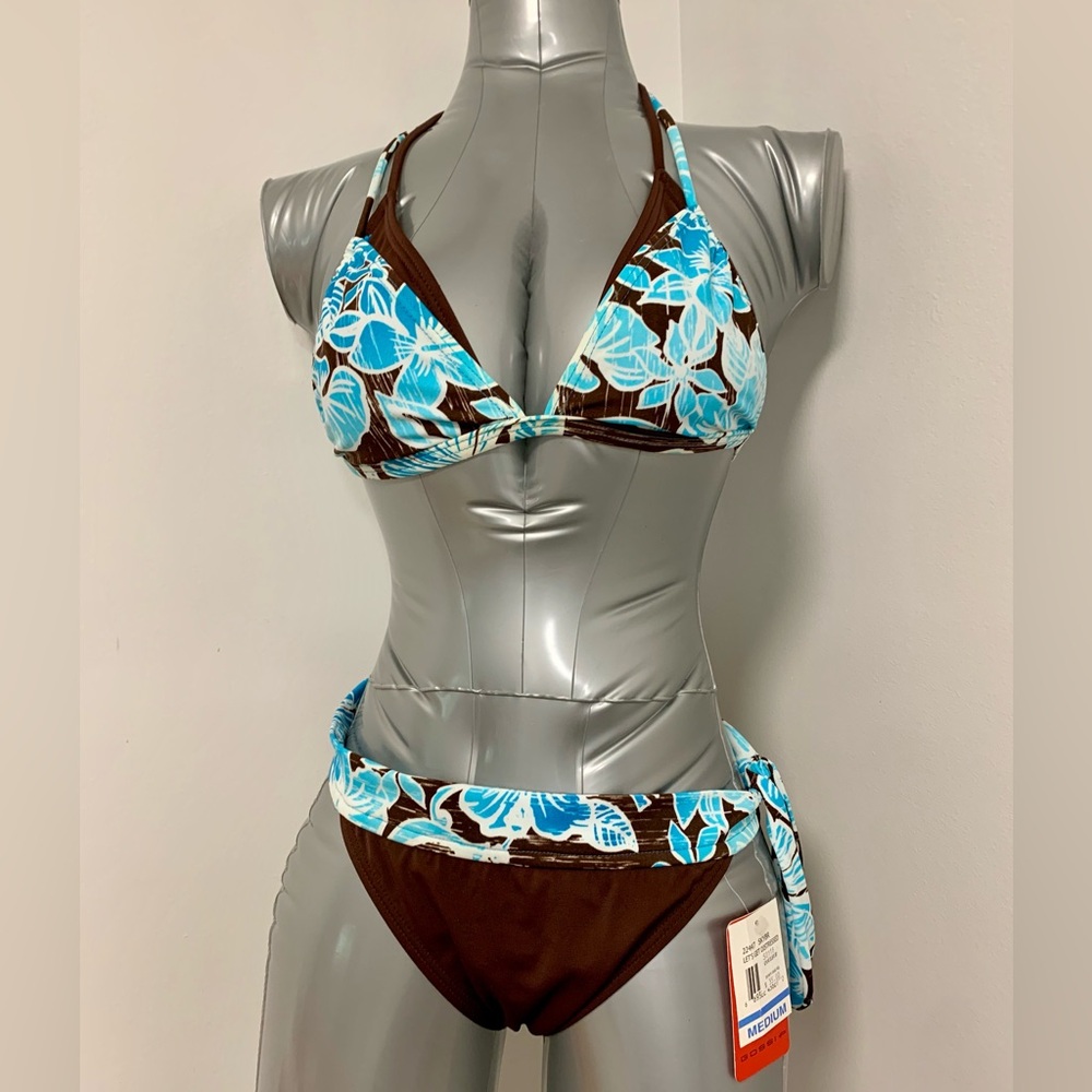Women’s bikini swimsuits